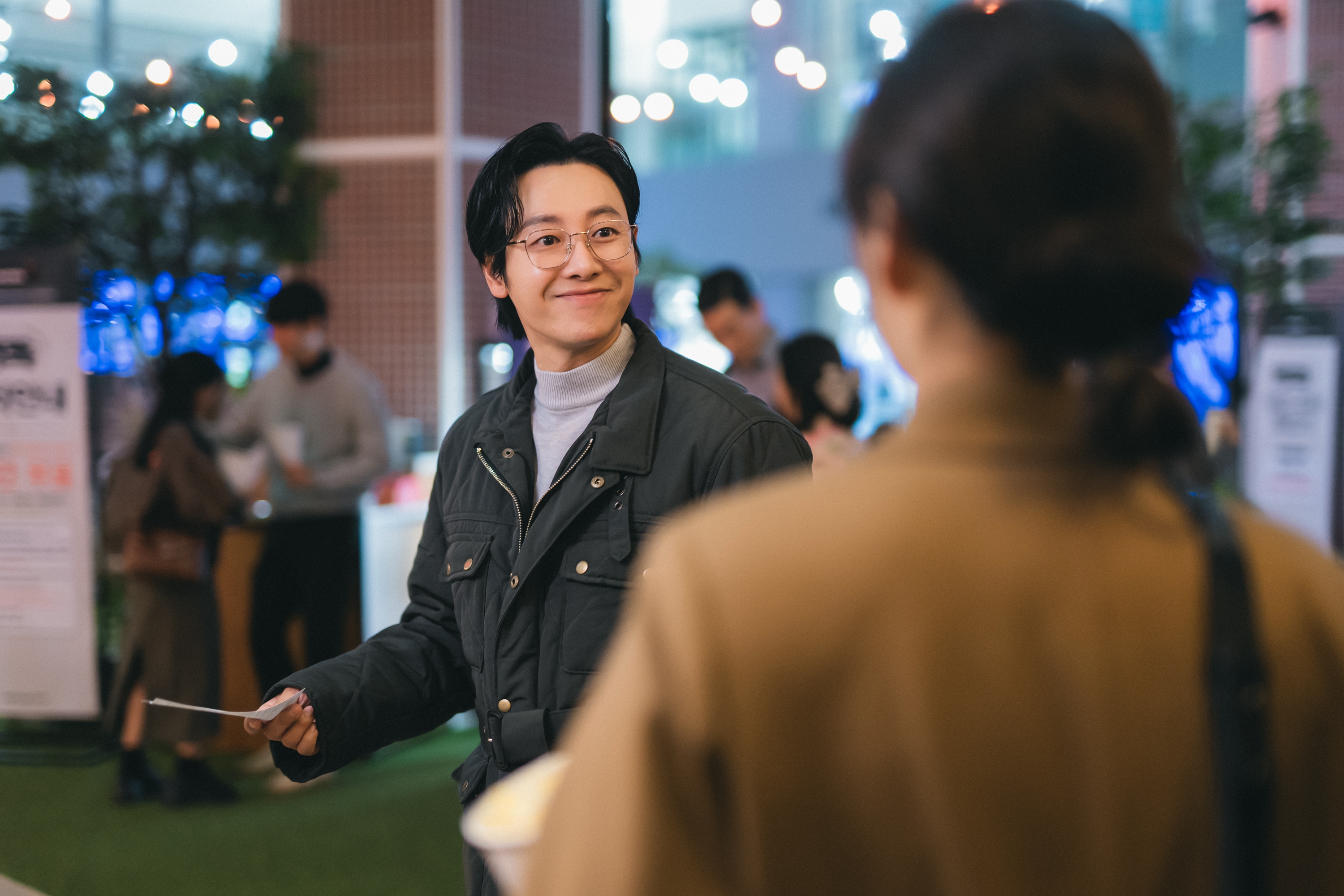 Kim Dong Wook Transforms Into A Quirky Detective Leading The Nation's Worst Crime Investigation Unit In 