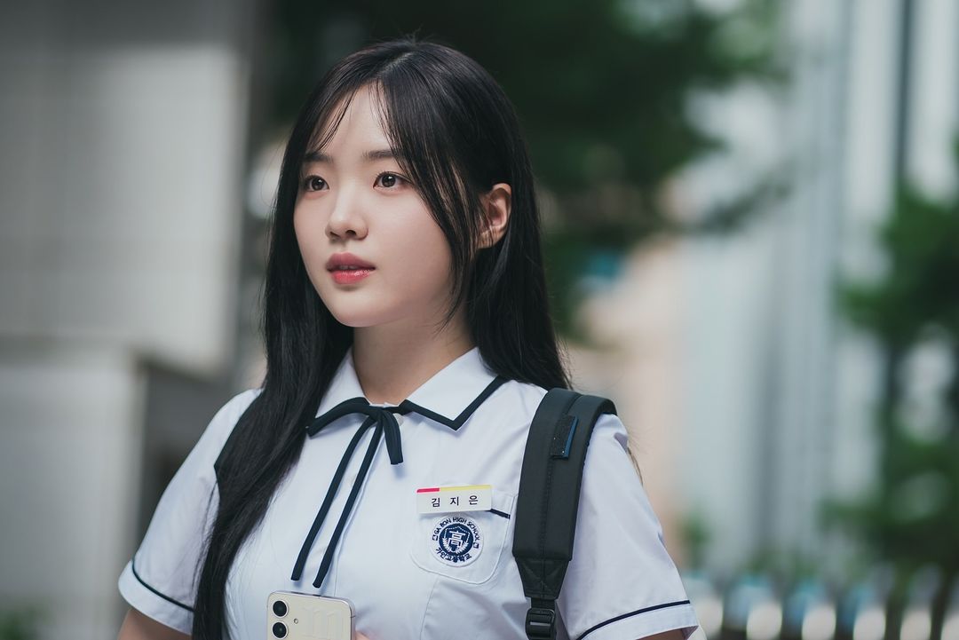 Kang Na Eon Embodies A Student Seeking To Break Free From Being A Loner In New Web Drama “Social Savvy Class 101”