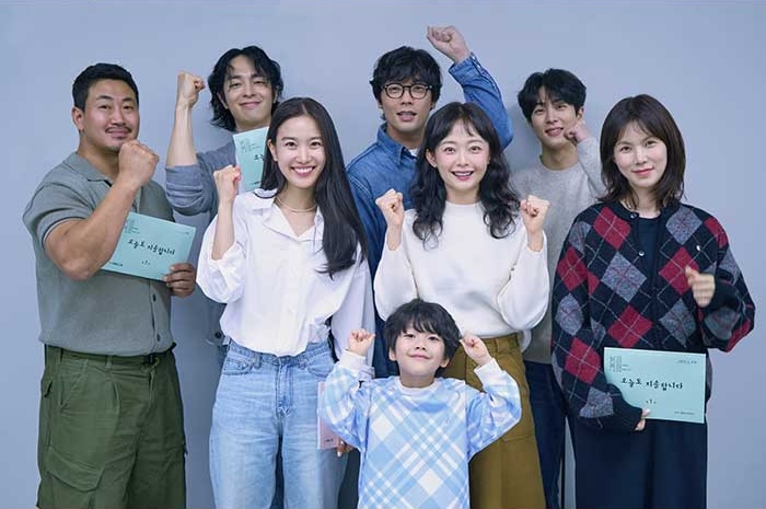 Watch: Jun So Min, Choi Daniel, Gong Min Jung, And More Impress At Script Reading For New Rom-Com Drama