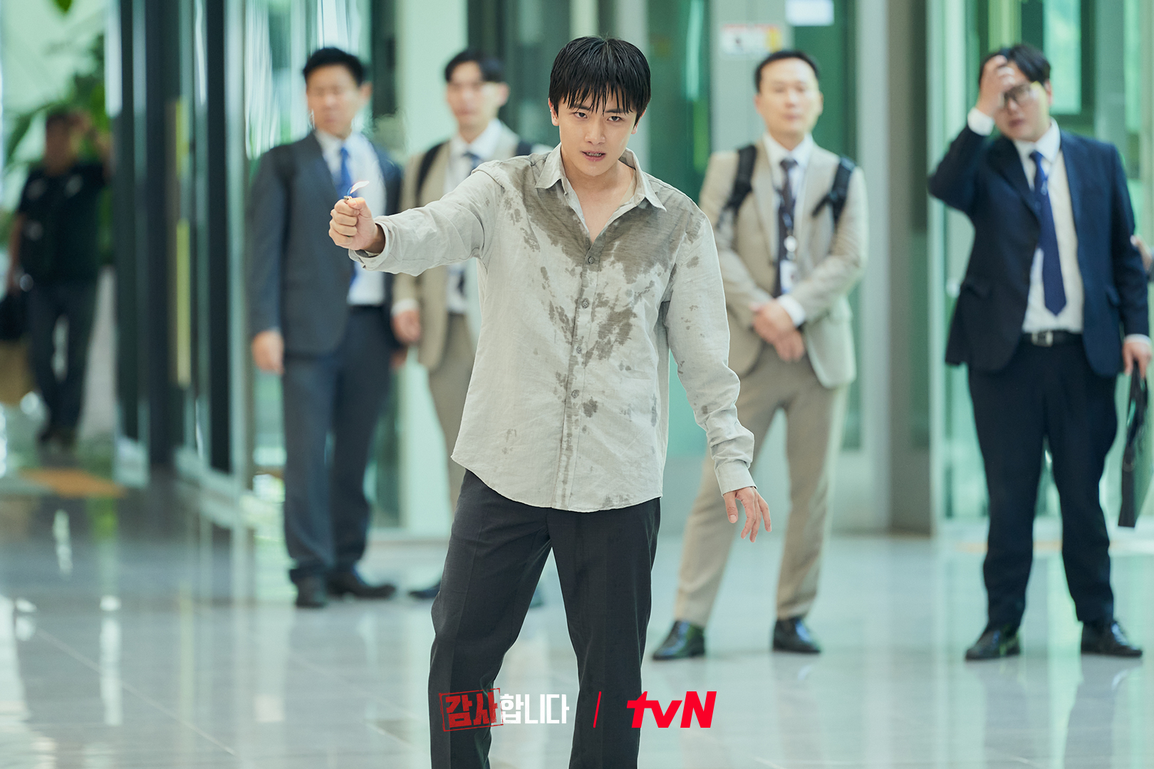 Jin Goo Tries To Stop An Employee From Setting Himself On Fire In 