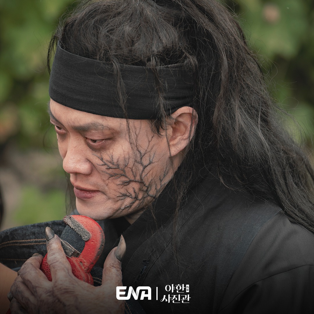 Joo Won Gets Attacked By A Great Evil Spirit While Kwon Nara Is Not Around In 