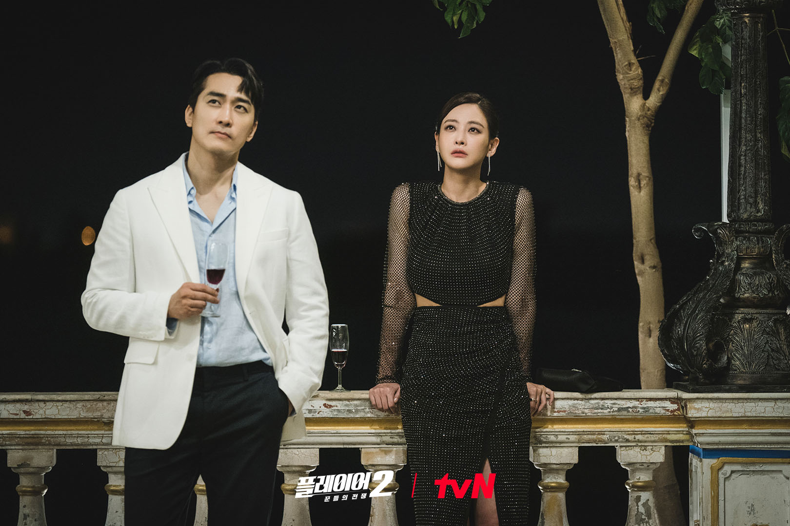 Song Seung Heon and Oh Yeon Seo Engage In A Tense War Of Nerves In 