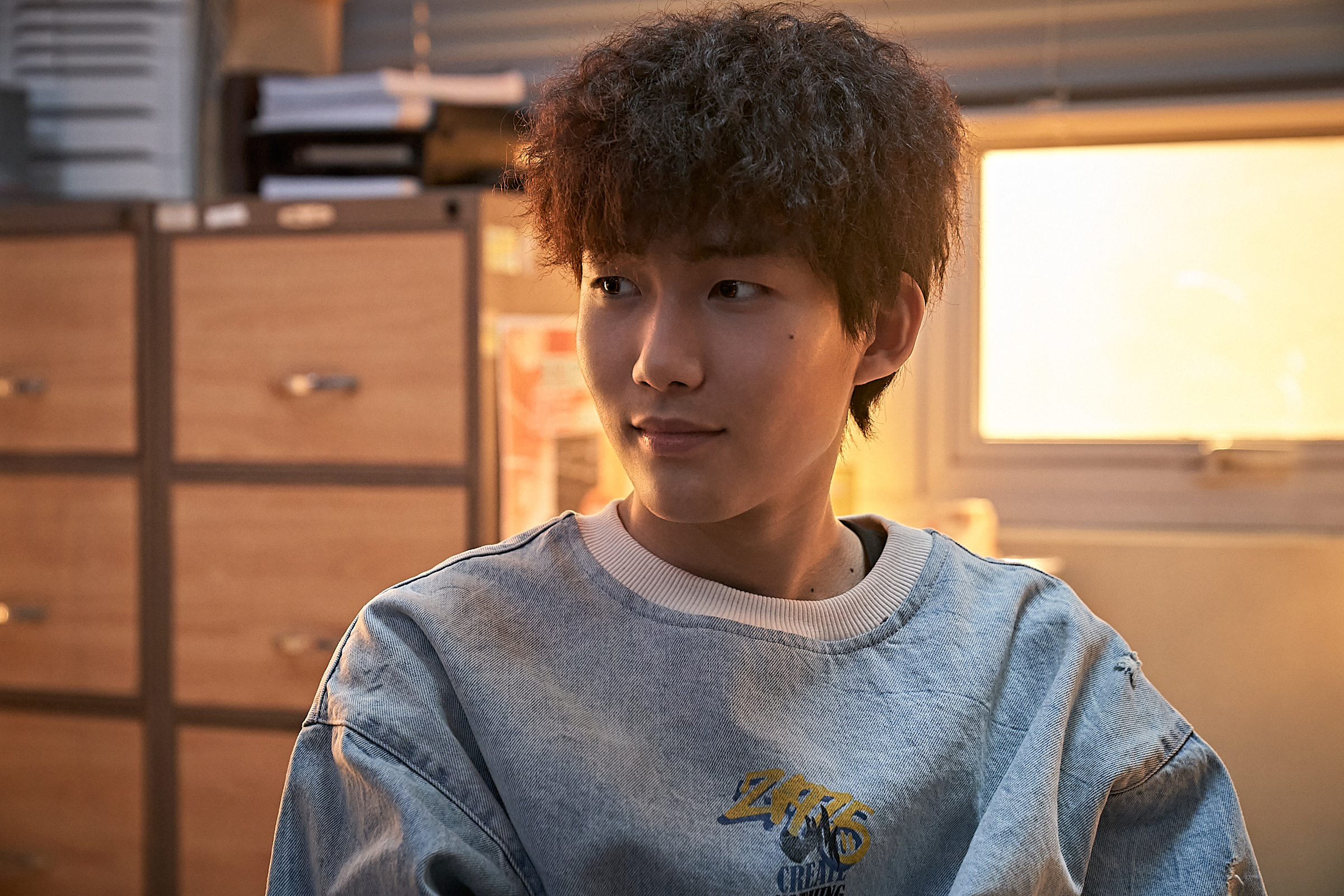 Kang Dong Won Shares A Connection With Lee Mi Sook, Jung Eun Chae, And More In Upcoming Film “The Plot”