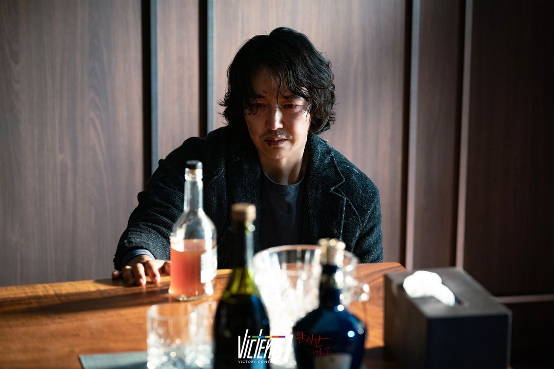 Yoon Sang Hyun Is A Man With A Captivating Personality In New Drama 